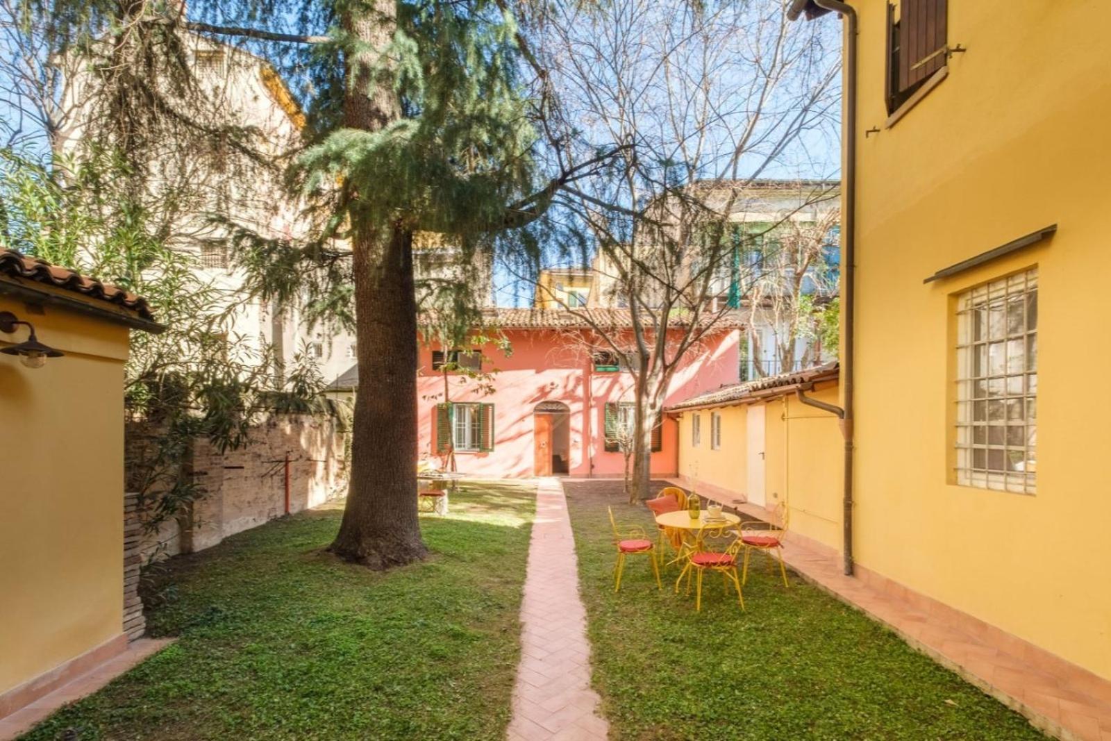 Piazza Maggiore - Il Sentiero Apartment With Private Garden Болонья Экстерьер фото