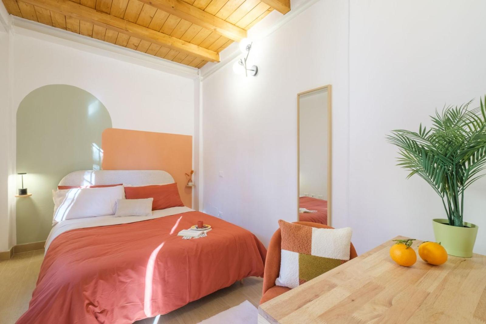 Piazza Maggiore - Il Sentiero Apartment With Private Garden Болонья Экстерьер фото